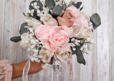 bouquets de flores de papel-flores de papel-rosas de papel-arreglo de flores de papel-taller virtual-taller presencial-manos expresivas-academia de manualidades