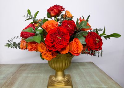 decoracion de flores naturales-dentro de mesa para eventos-flores-rosas de jardin-rosas-manos expresivas-academia de manualidades-centro de mesa de eventos-taller de flores naturales