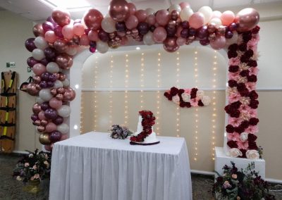 decoracion de boda-decoracion con globos organicos-decoracion con flores naturales-decoracion con flores de papel-flores gigantes-manuos expresivas-academia de manalidades-taller de arco de globos-taller de flores de papel-taller de flores naturales